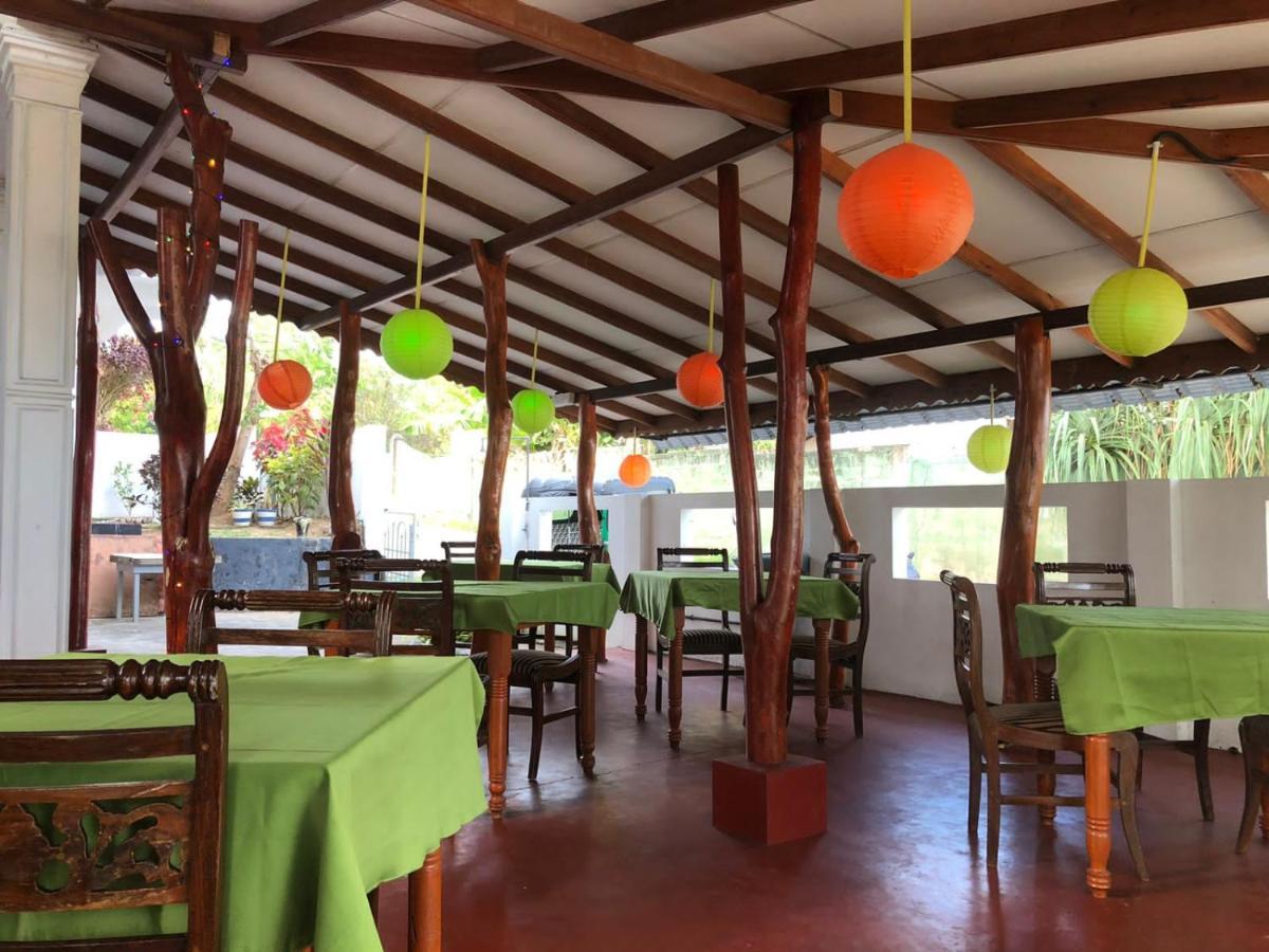 Rock Paradise Beach Hotel & Restaurent Tangalle Exterior photo