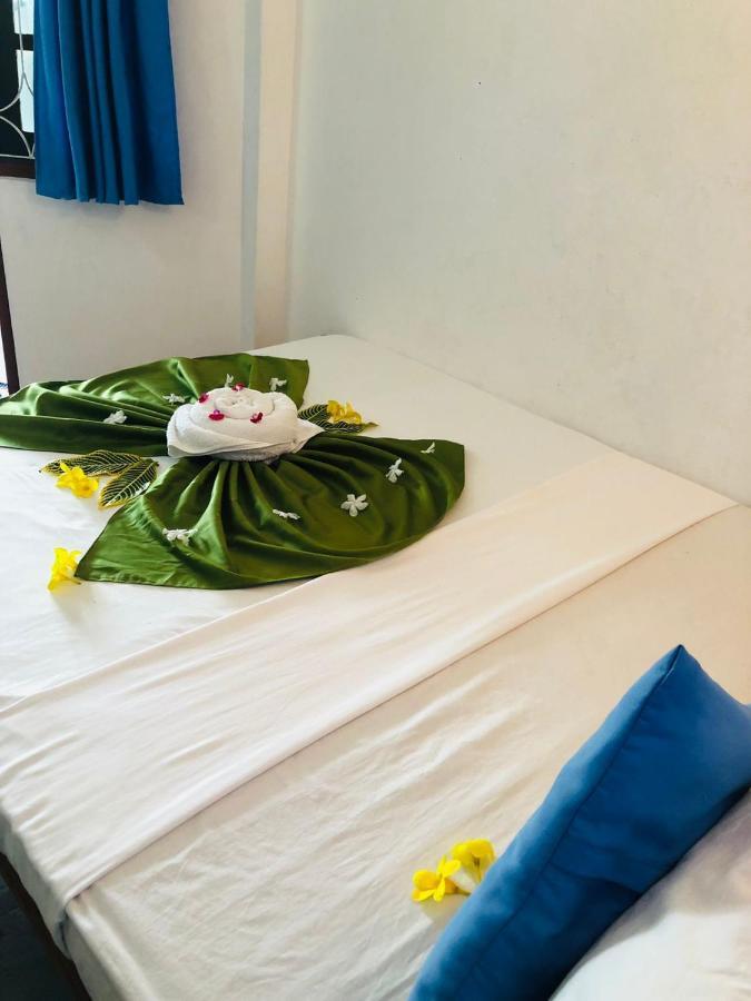 Rock Paradise Beach Hotel & Restaurent Tangalle Exterior photo